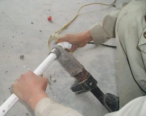 鹤峰漏水维修电话