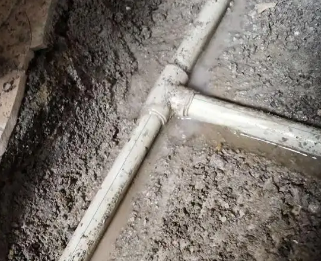 鹤峰漏水维修电话